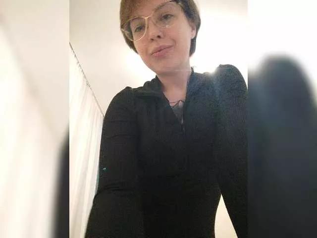 Offline -Alexis- on BongaCams