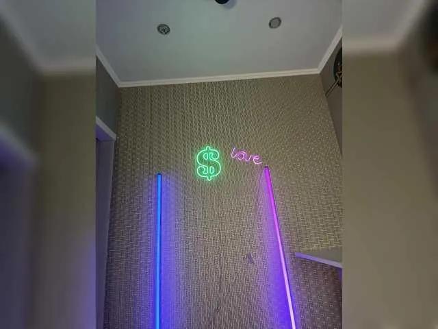 Offline Adel9 on BongaCams