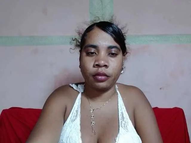 AlineEdena on BongaCams