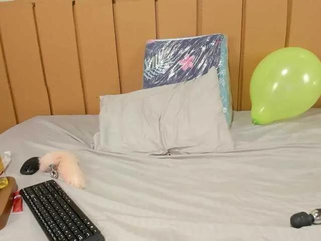 Ally-blonde on BongaCams 