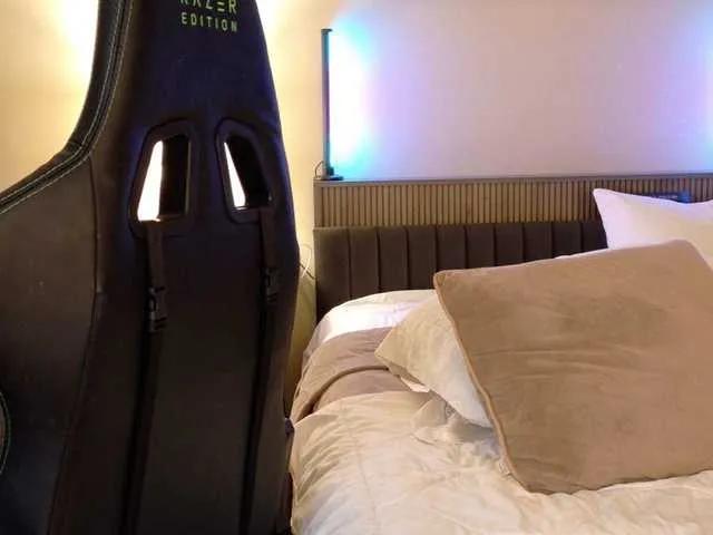 Offline Amex369 on BongaCams