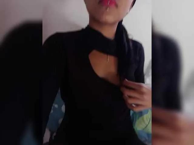 annie-19 on BongaCams