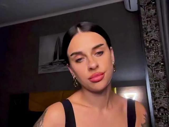 Anomaliya on BongaCams