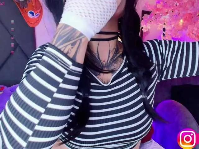 Aryrouse on BongaCams 