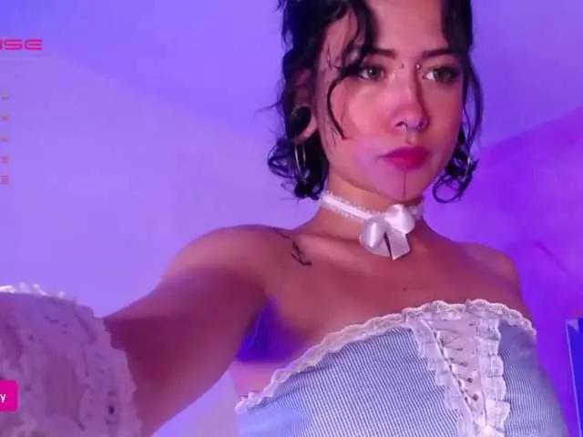 Aryrouse on BongaCams 