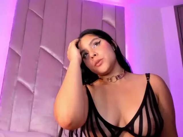 BellaXtar on BongaCams 