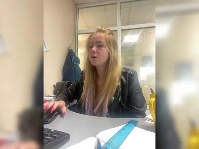 Offline Businkaa on BongaCams