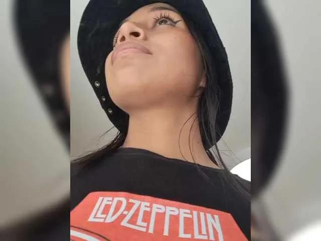 Offline ChloeMontes on BongaCams