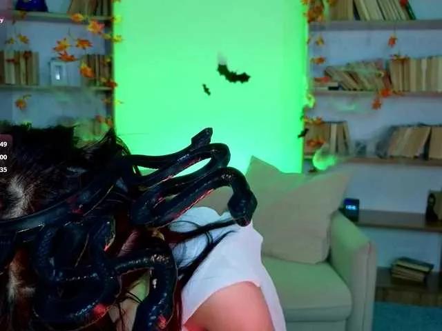 CoralineJones from BongaCams