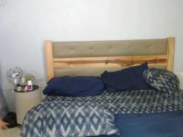 Freechat couplesexxx28 on BongaCams