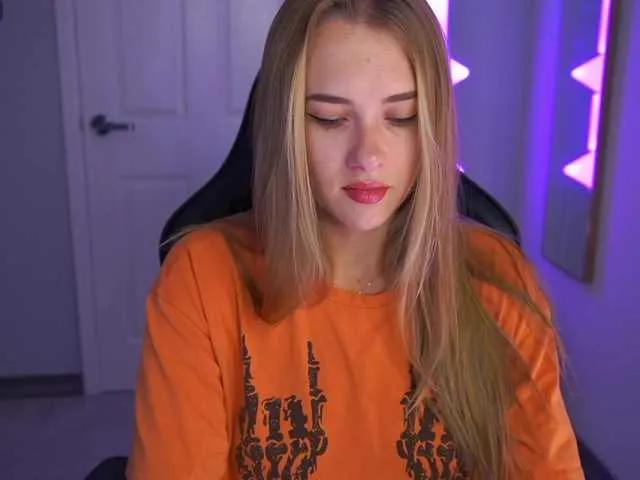 Offline DanikaDillan on BongaCams