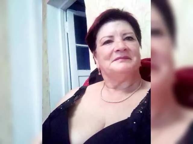 Empresswoman from BongaCams