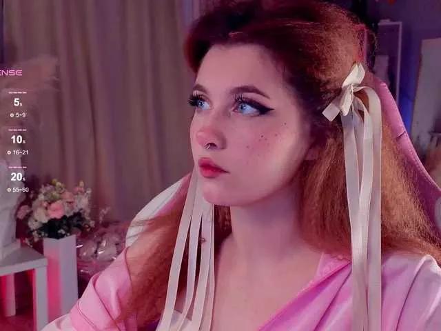 Offline HoneyCherry on BongaCams