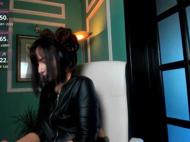 Offline ingridblondy94 on BongaCams