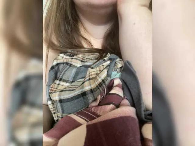 intrixi on BongaCams