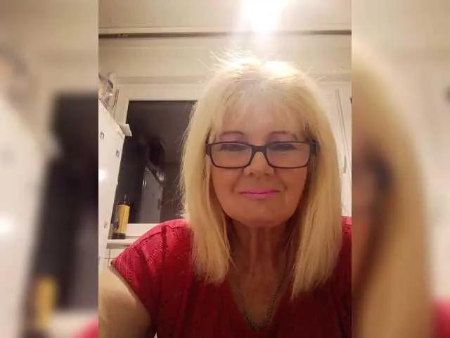 Offline KASANDRABOLOSHKA on BongaCams