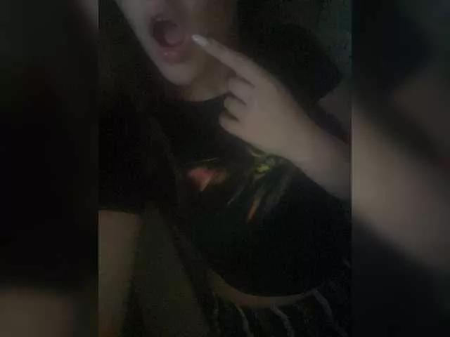 L0lly-D0lly on BongaCams 