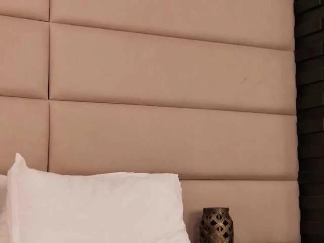 LaraMoonX on BongaCams