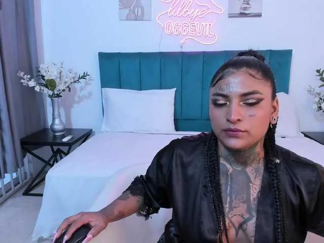 Lilbye066evil on BongaCams 