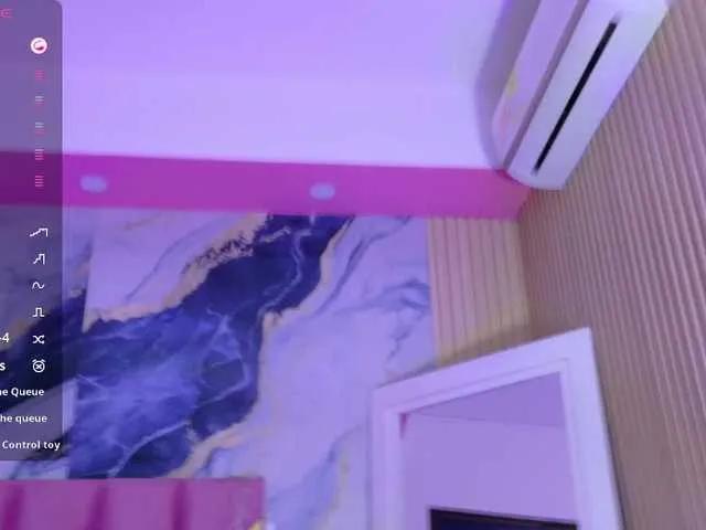 Offline littlekayla on BongaCams