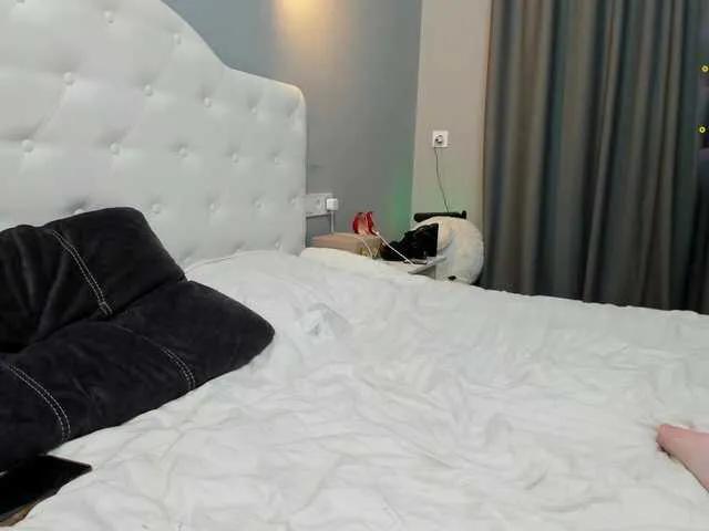 Offline Logan-emma on BongaCams