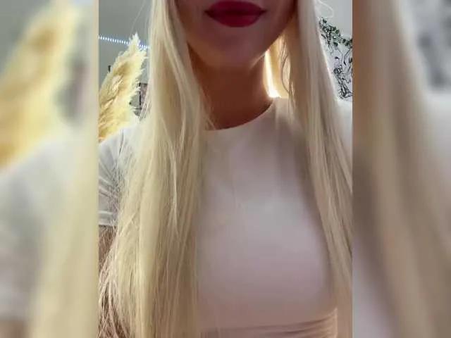 LolaDoll on BongaCams 