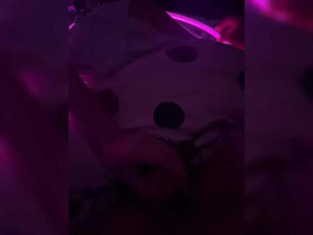 Offline Love698 on BongaCams