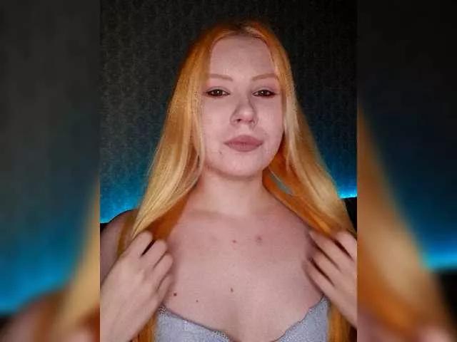 Offline LunaLu13 on BongaCams