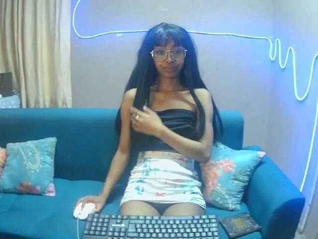 Offline Marinahgrey on BongaCams