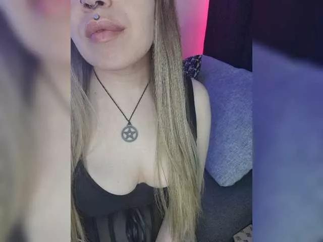 Offline Pink-Donut on BongaCams
