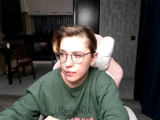 Offline Regimasmile on BongaCams