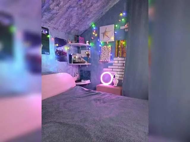 Offline Rosia-Guess on BongaCams