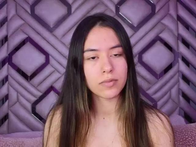 SashaCollinss on BongaCams
