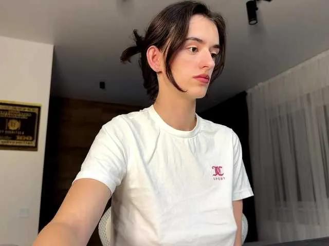 Offline SweetieTati on BongaCams