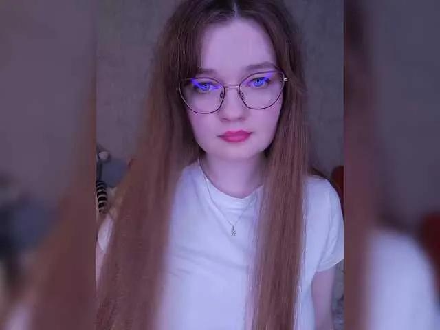 SweetKarinaa from BongaCams