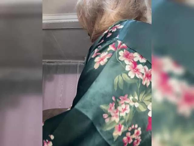 SweetMammy-1 from BongaCams