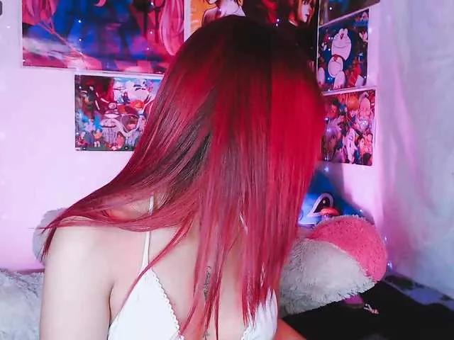 Sweetred11 on BongaCams 