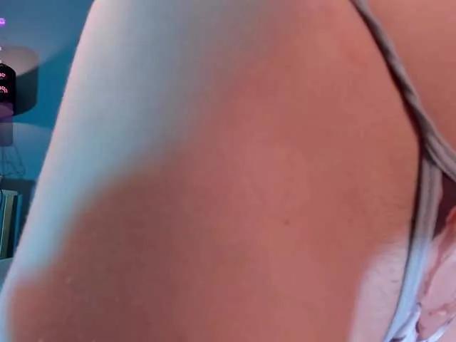 TaraLawrence on BongaCams 