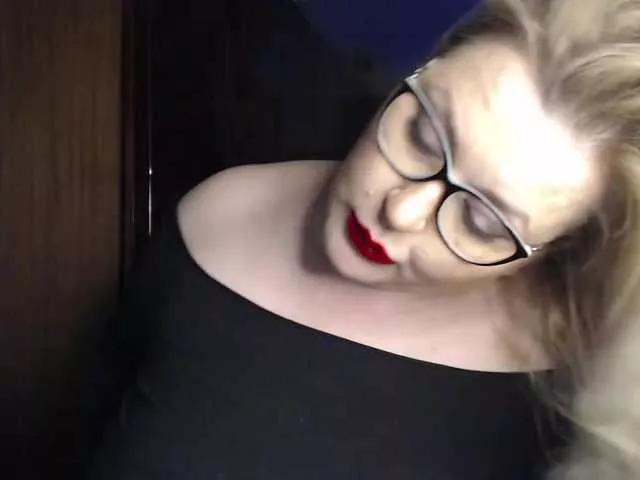 Offline WifeyNusha on BongaCams