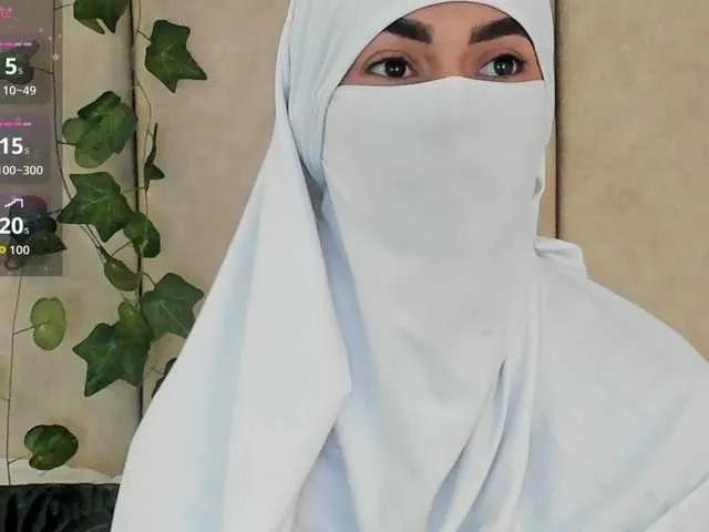 Offline zahiira on BongaCams