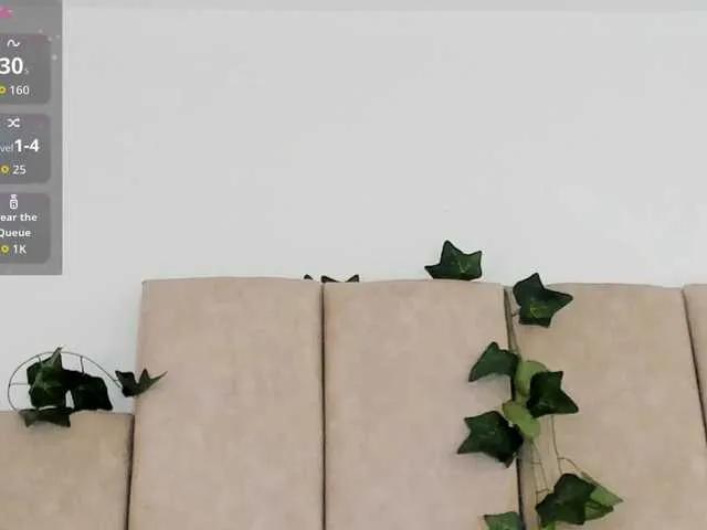 Offline zahiira on BongaCams