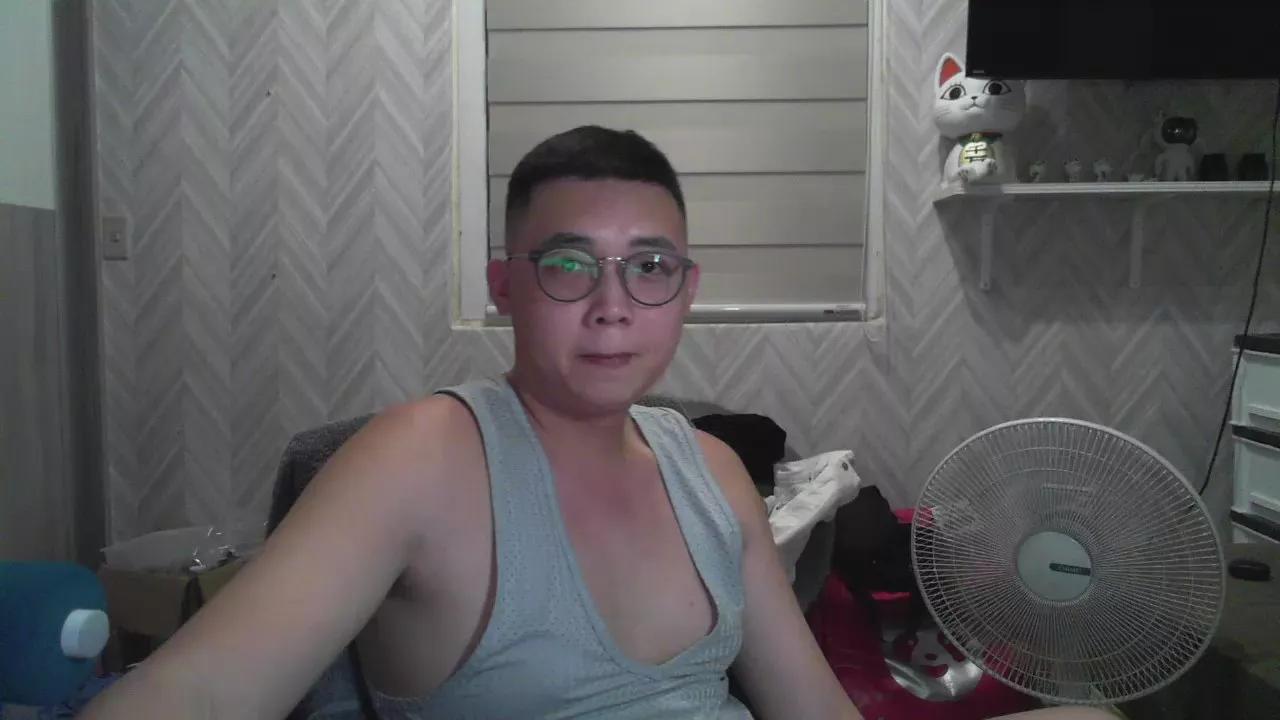 1700001 on Cam4 