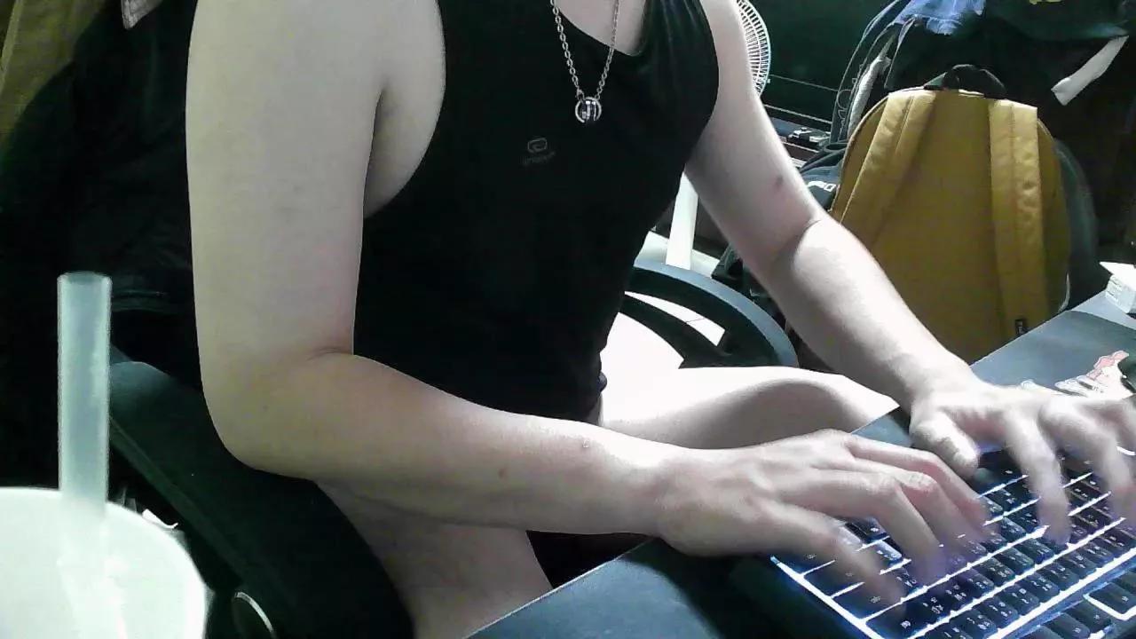 23355663 on Cam4 