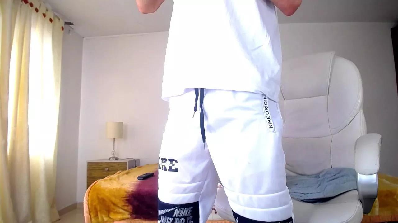 _skyleer__ on Cam4 