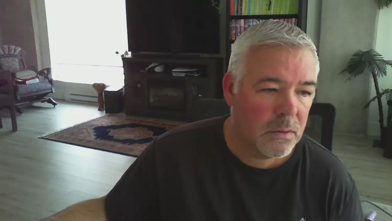 aarosteev on Cam4 