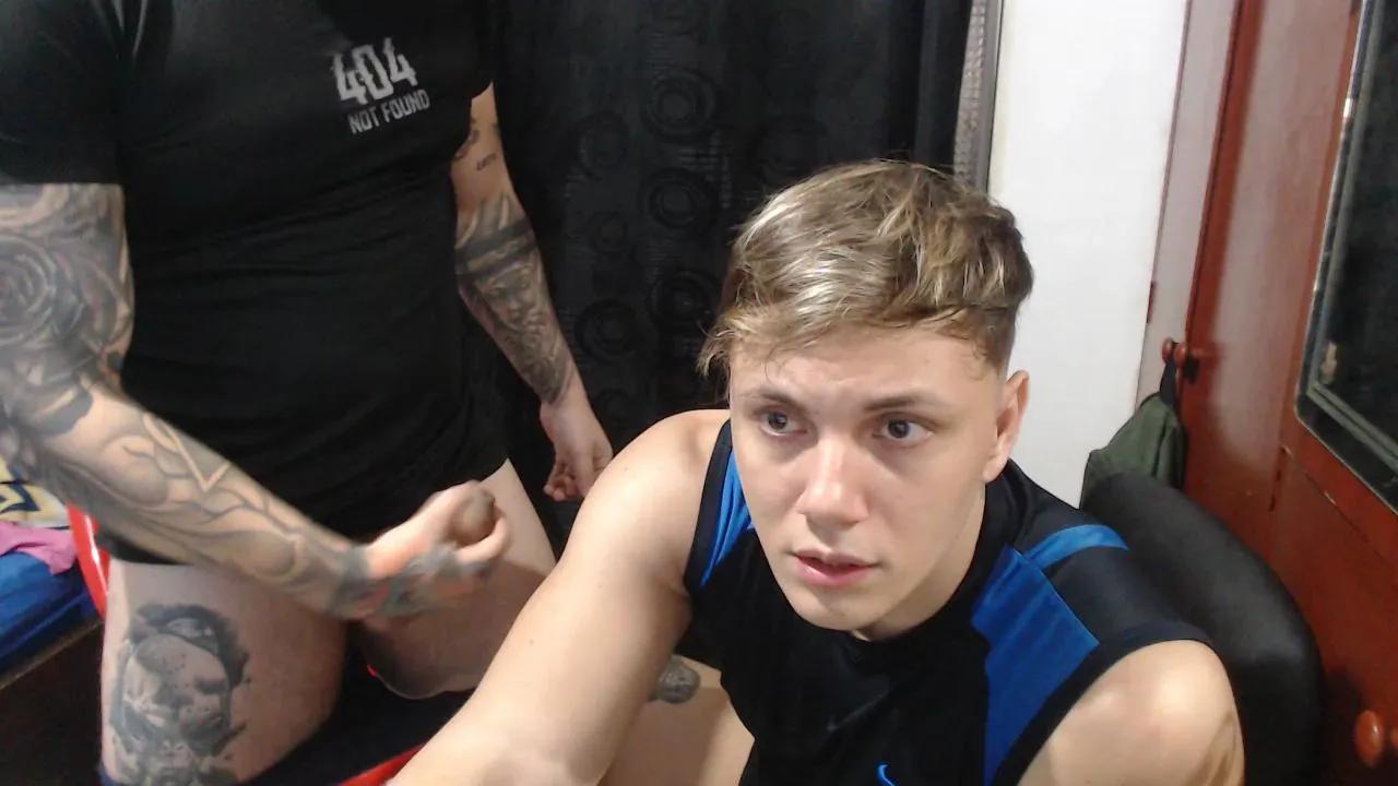 ABRAHAM_ALLISON on Cam4 