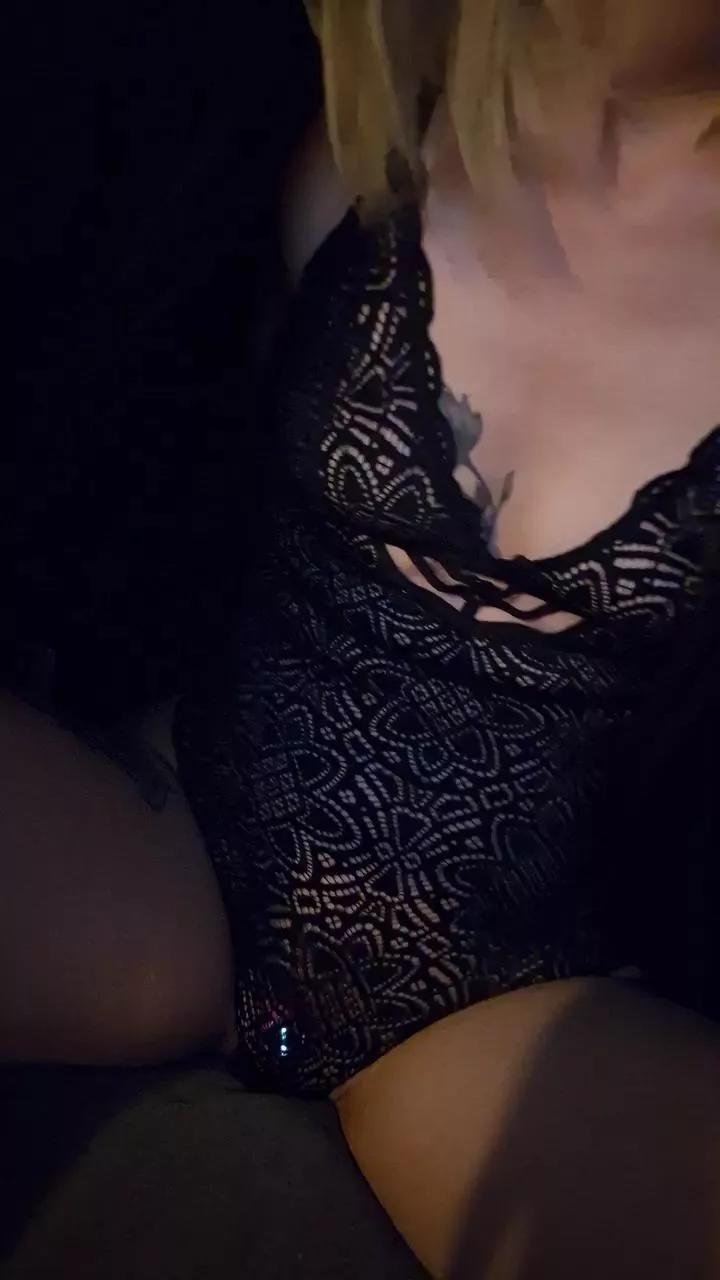adix18 on Cam4 