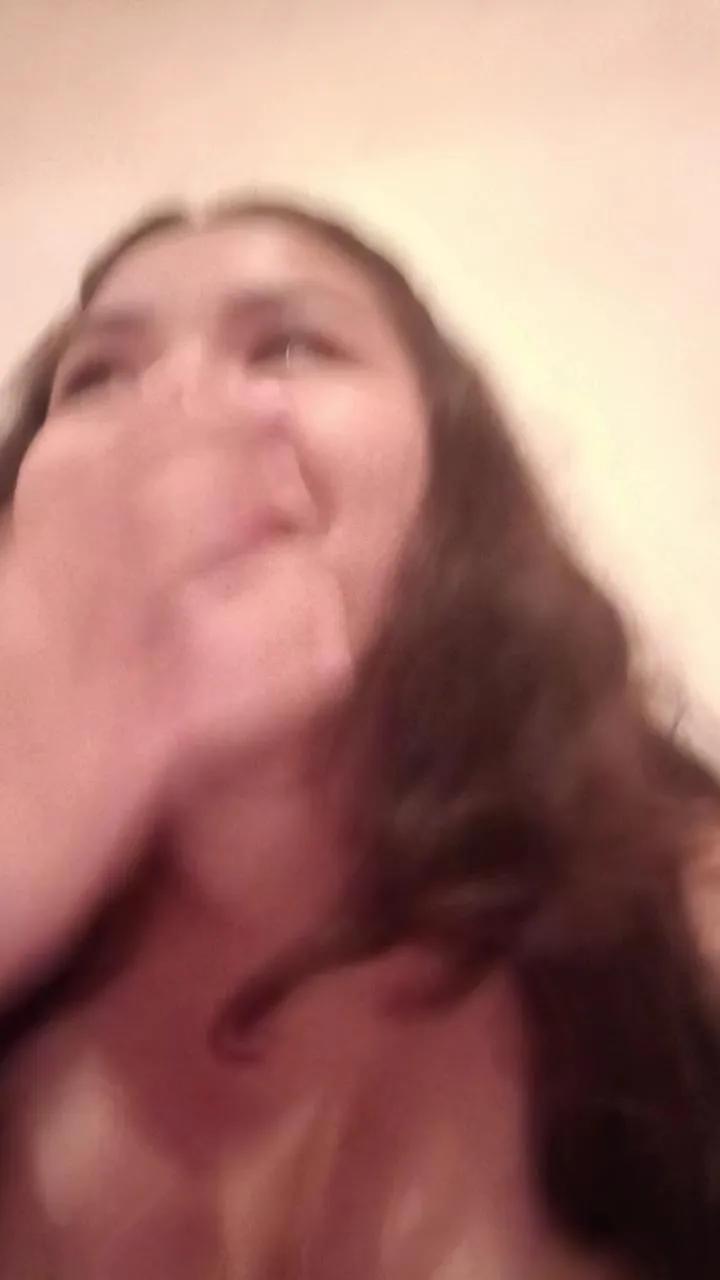 Aisuru on Cam4