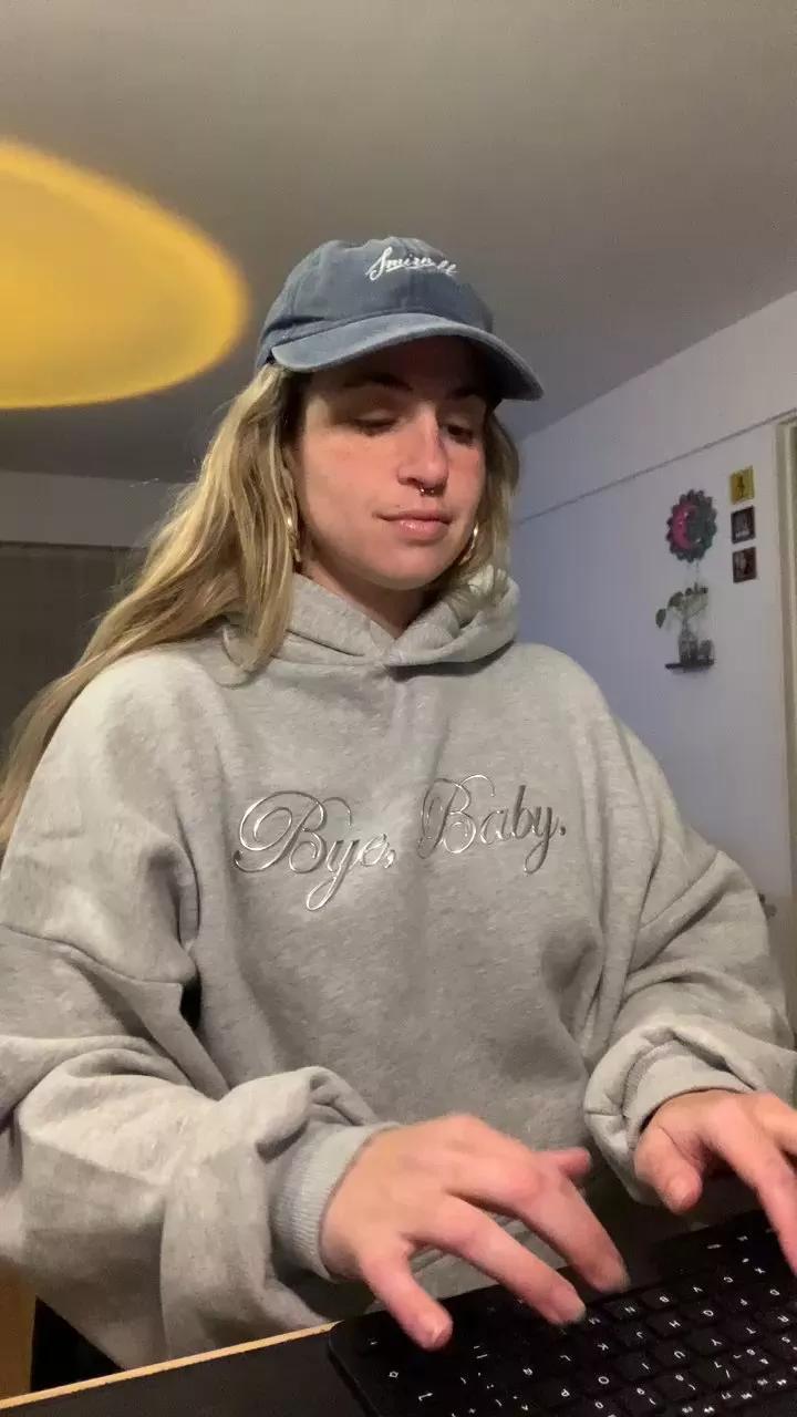 AkariBruna on Cam4 