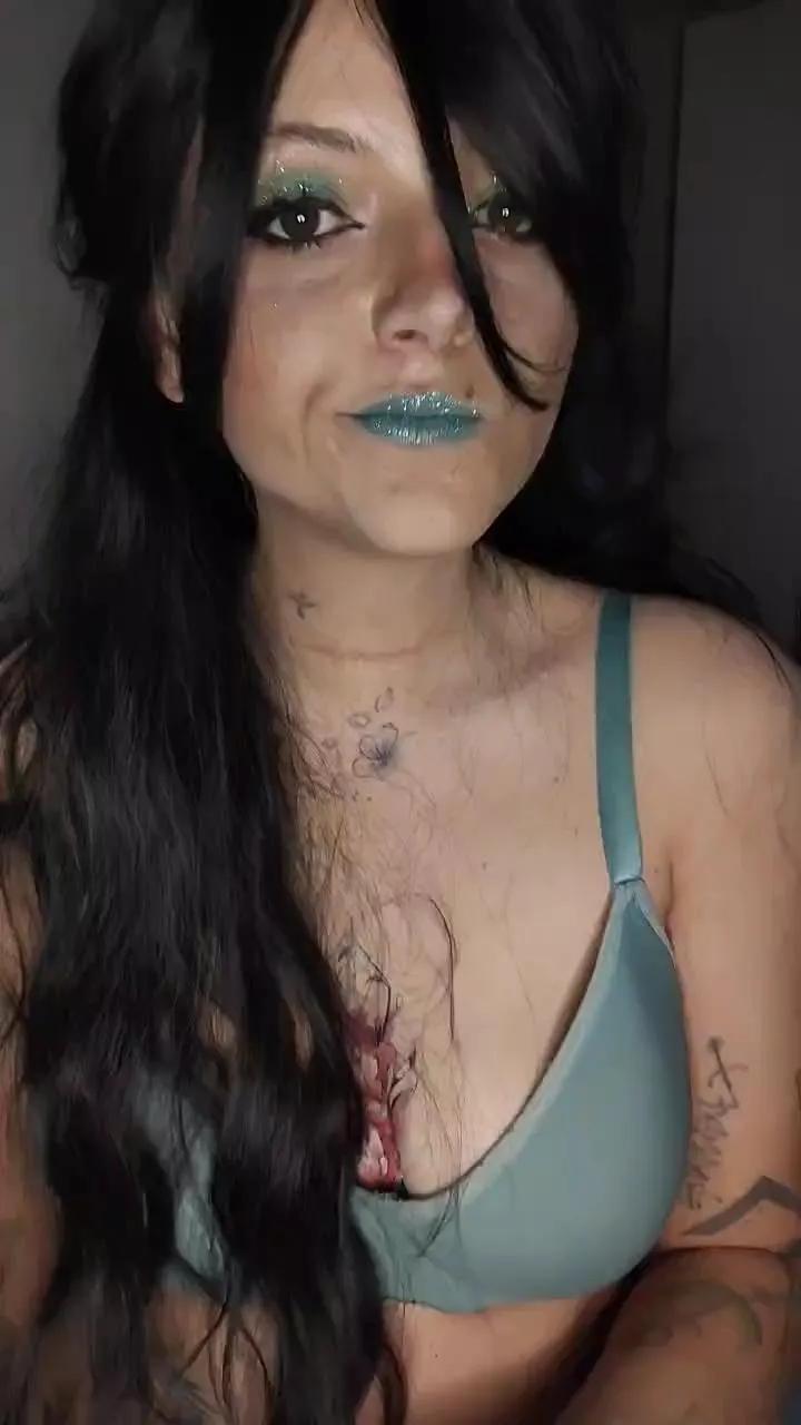 Offline AkeiaH on Cam4